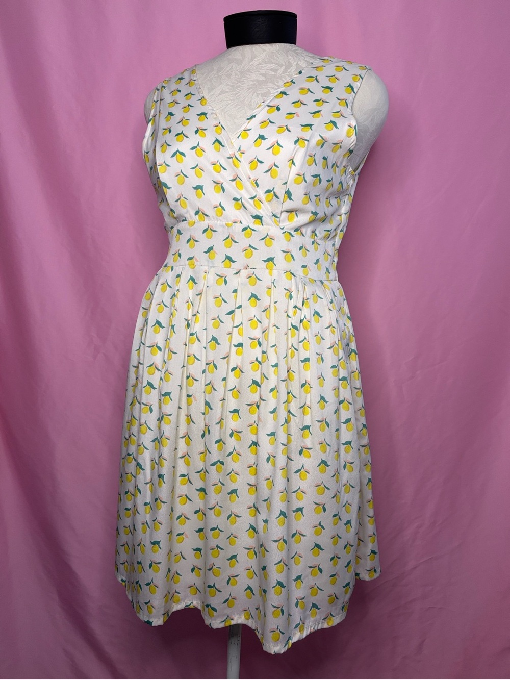 Sleeveless White Lemon-Print Wrap Dress Size L